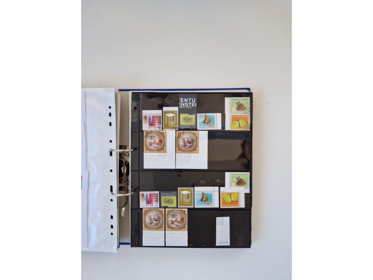 2000/15, postfrische und gestempelte, in den Hauptnummern je überkomplette Sammlung, dabei Marken je einzeln und in Viererblo