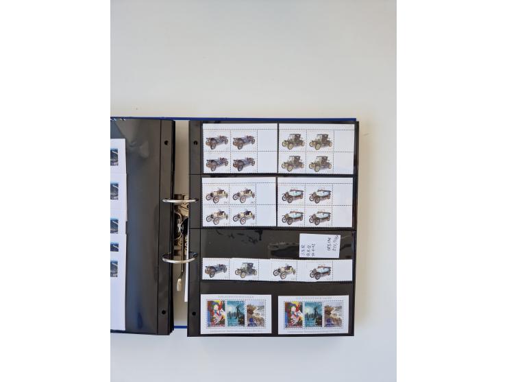 2000/15, postfrische und gestempelte, in den Hauptnummern je überkomplette Sammlung, dabei Marken je einzeln und in Viererblo