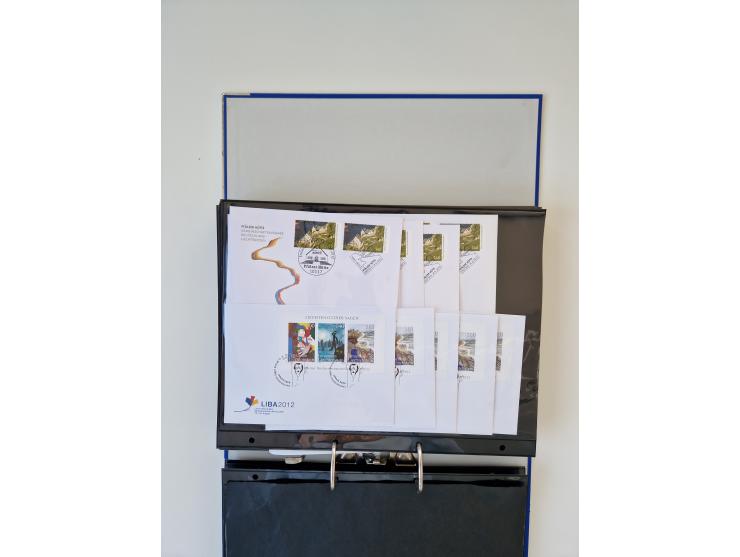 2000/15, postfrische und gestempelte, in den Hauptnummern je überkomplette Sammlung, dabei Marken je einzeln und in Viererblo