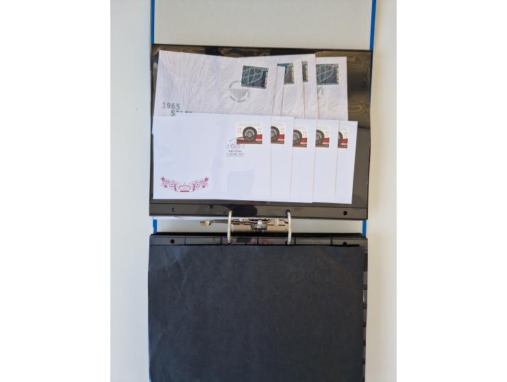 2000/15, postfrische und gestempelte, in den Hauptnummern je überkomplette Sammlung, dabei Marken je einzeln und in Viererblo