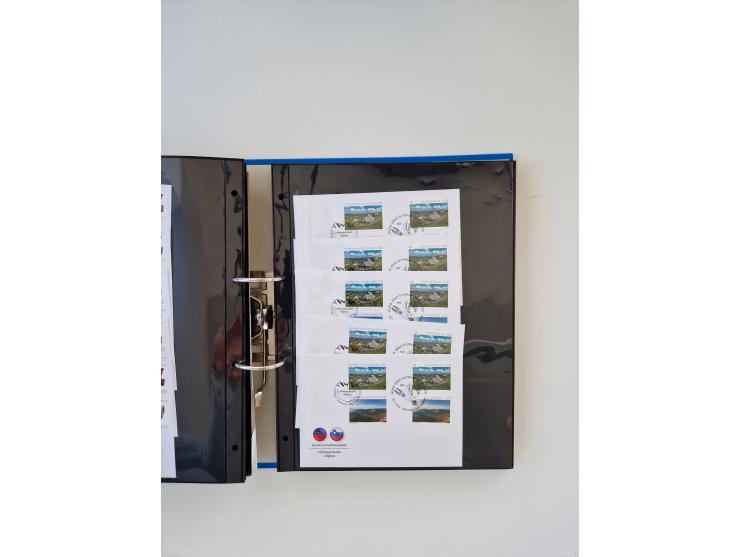 2000/15, postfrische und gestempelte, in den Hauptnummern je überkomplette Sammlung, dabei Marken je einzeln und in Viererblo