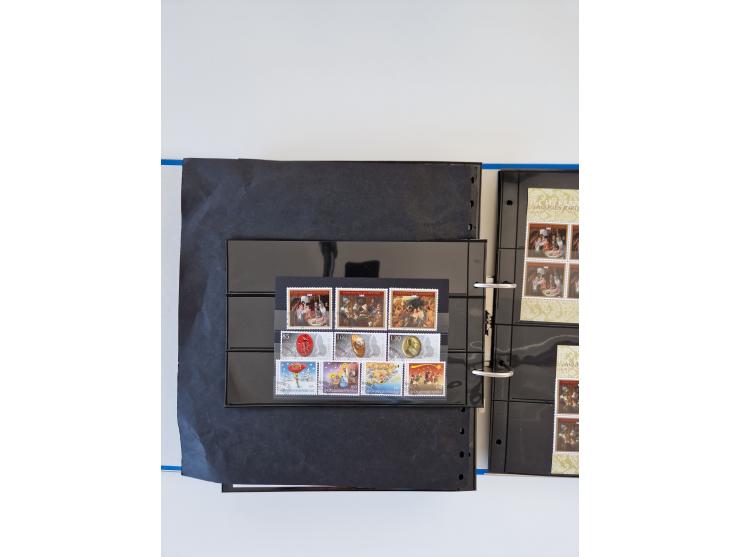 2000/15, postfrische und gestempelte, in den Hauptnummern je überkomplette Sammlung, dabei Marken je einzeln und in Viererblo