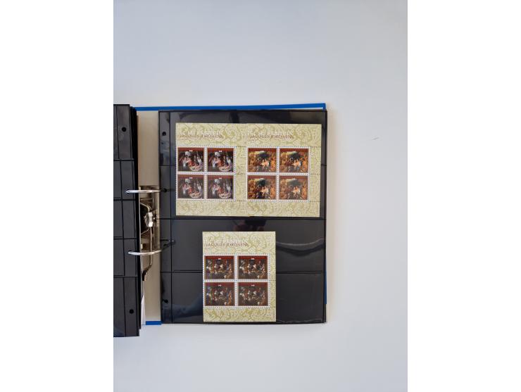 2000/15, postfrische und gestempelte, in den Hauptnummern je überkomplette Sammlung, dabei Marken je einzeln und in Viererblo