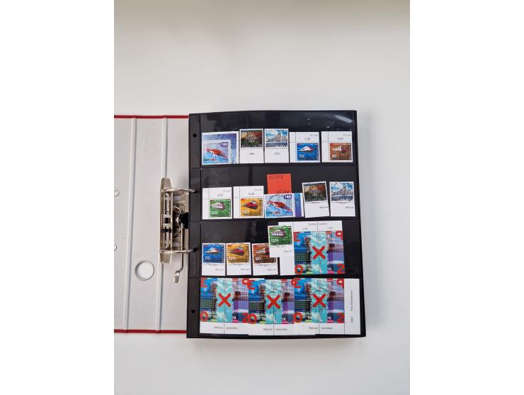 2000/15, postfrische und gestempelte, in den Hauptnummern je überkomplette Sammlung, dabei Marken je einzeln und in Viererblo