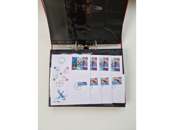 2000/15, postfrische und gestempelte, in den Hauptnummern je überkomplette Sammlung, dabei Marken je einzeln und in Viererblo