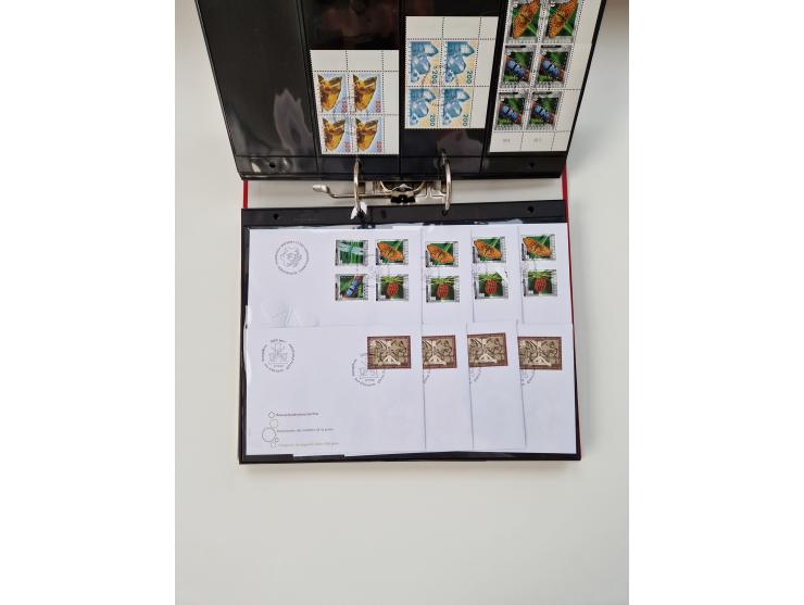 2000/15, postfrische und gestempelte, in den Hauptnummern je überkomplette Sammlung, dabei Marken je einzeln und in Viererblo