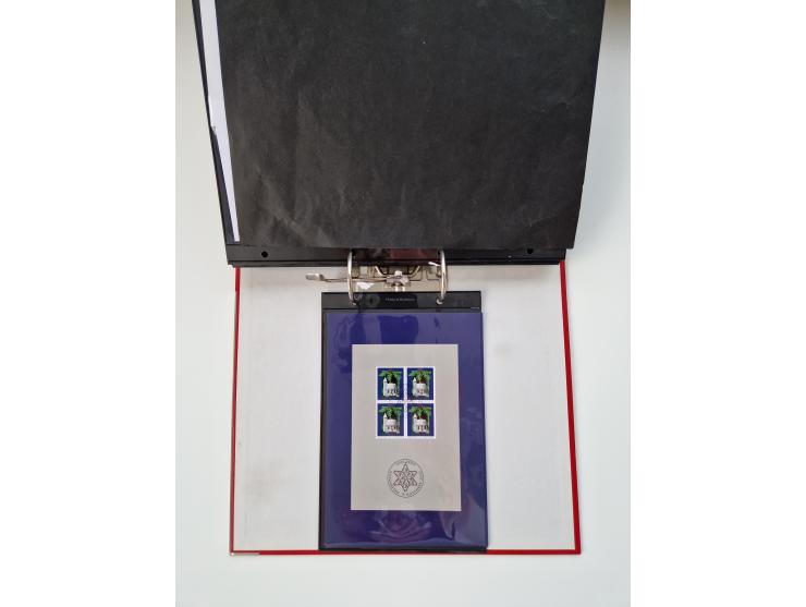 2000/15, postfrische und gestempelte, in den Hauptnummern je überkomplette Sammlung, dabei Marken je einzeln und in Viererblo