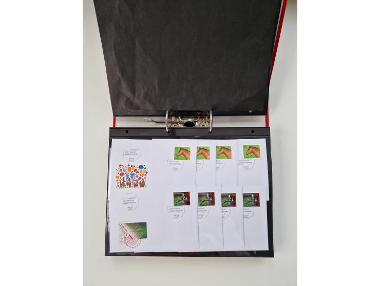 2000/15, postfrische und gestempelte, in den Hauptnummern je überkomplette Sammlung, dabei Marken je einzeln und in Viererblo