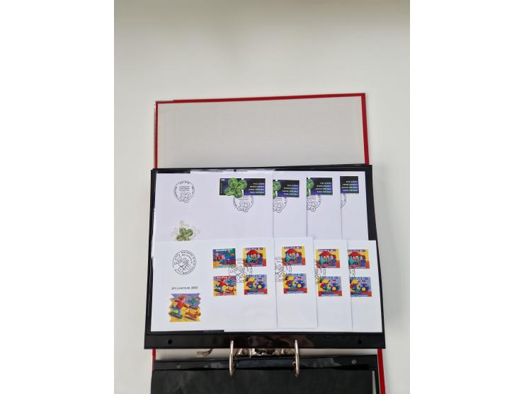 2000/15, postfrische und gestempelte, in den Hauptnummern je überkomplette Sammlung, dabei Marken je einzeln und in Viererblo
