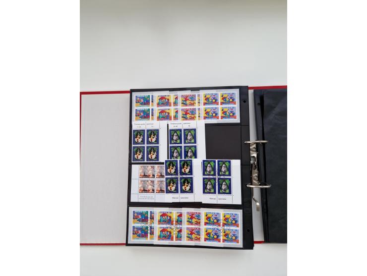 2000/15, postfrische und gestempelte, in den Hauptnummern je überkomplette Sammlung, dabei Marken je einzeln und in Viererblo