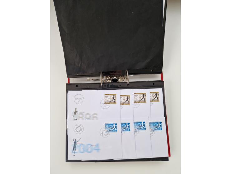 2000/15, postfrische und gestempelte, in den Hauptnummern je überkomplette Sammlung, dabei Marken je einzeln und in Viererblo