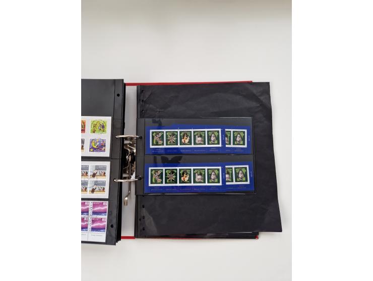 2000/15, postfrische und gestempelte, in den Hauptnummern je überkomplette Sammlung, dabei Marken je einzeln und in Viererblo