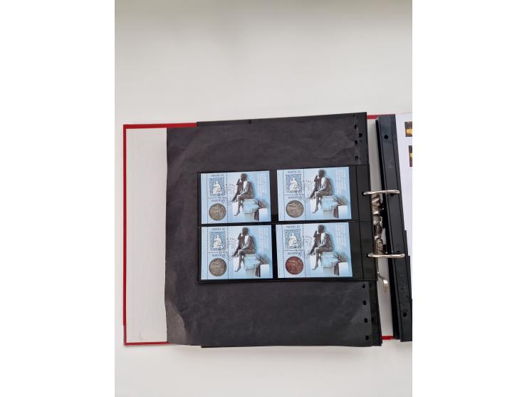 2000/15, postfrische und gestempelte, in den Hauptnummern je überkomplette Sammlung, dabei Marken je einzeln und in Viererblo