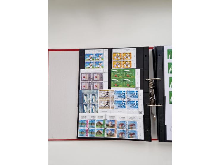 2000/15, postfrische und gestempelte, in den Hauptnummern je überkomplette Sammlung, dabei Marken je einzeln und in Viererblo