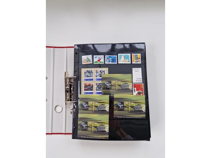 2000/15, postfrische und gestempelte, in den Hauptnummern je überkomplette Sammlung, dabei Marken je einzeln und in Viererblo