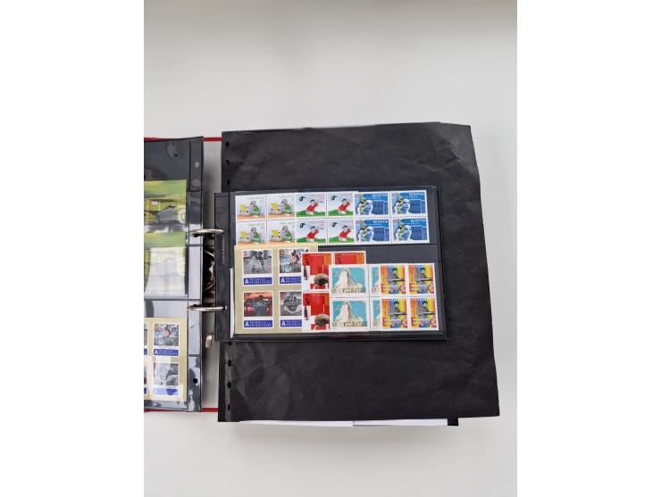 2000/15, postfrische und gestempelte, in den Hauptnummern je überkomplette Sammlung, dabei Marken je einzeln und in Viererblo