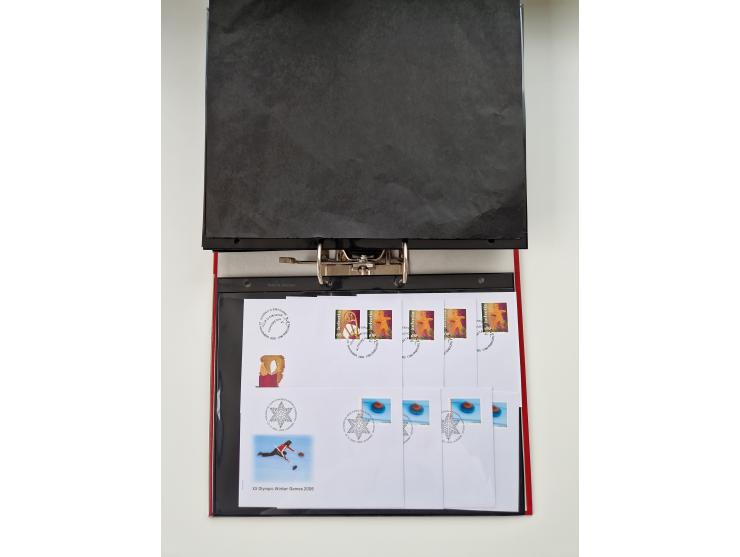 2000/15, postfrische und gestempelte, in den Hauptnummern je überkomplette Sammlung, dabei Marken je einzeln und in Viererblo