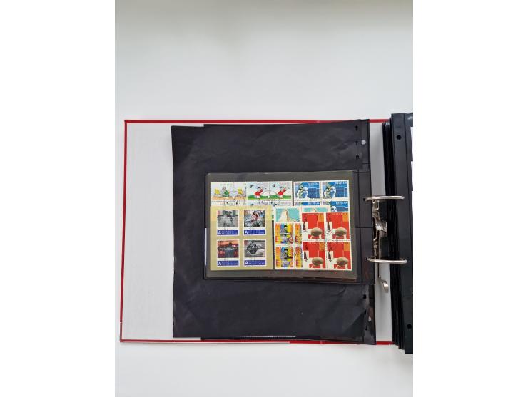 2000/15, postfrische und gestempelte, in den Hauptnummern je überkomplette Sammlung, dabei Marken je einzeln und in Viererblo