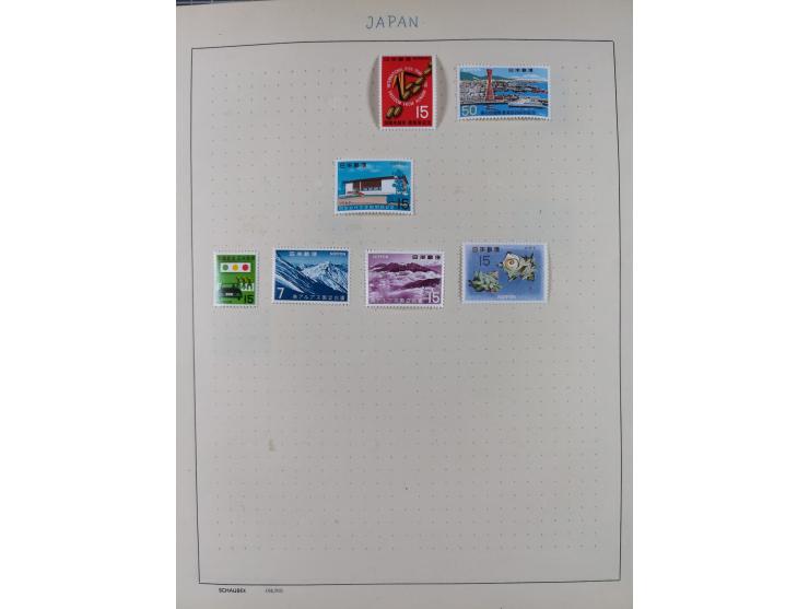 1872/1966, Collection on album leaves, few nice classic cancellations, air mails, national park and later issues unused. Addi