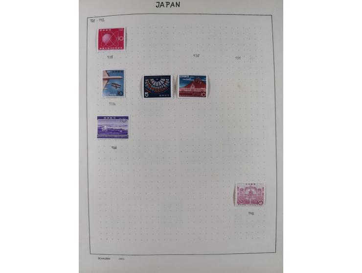 1872/1966, Collection on album leaves, few nice classic cancellations, air mails, national park and later issues unused. Addi