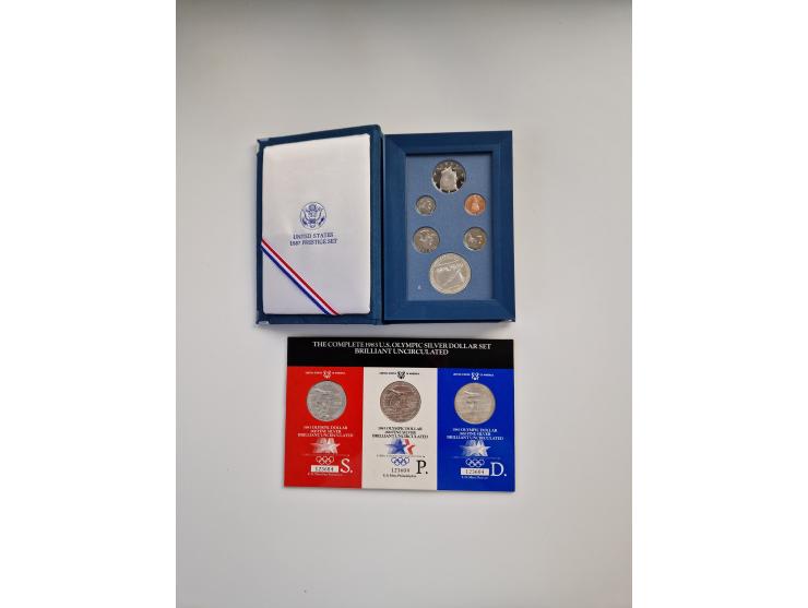 reichhaltige Sammlung Silbermünzen, dabei viel 5 DM und 10 DM Silber sowie Olympiade 1988 mit u.a. Jamaica 100 Dollar, Feinge