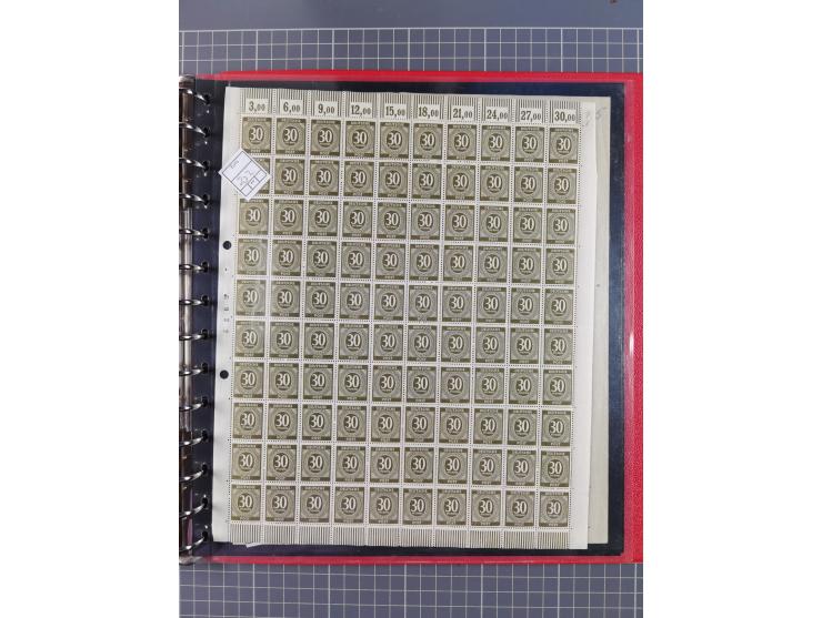 1946/63, 32 meist postfrische Bogen, dabei Allii. Besetzung Mi.-Nr. &nbsp;911 DZ F und 918 DZ F, sowie DDR