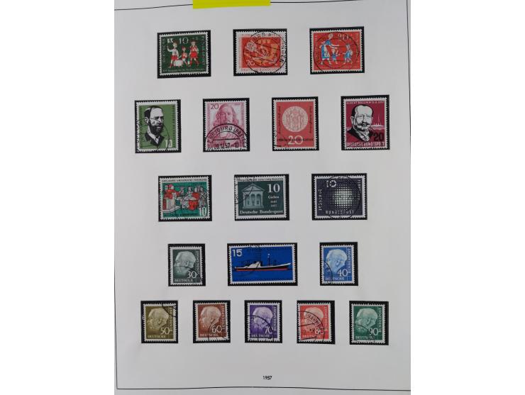 1948/2010, in den Hauptnummern augenscheinlich zwei komplette gestempelte Sammlungen Berlin 1948-90 inkl. Bl. 1, einer mit FA
