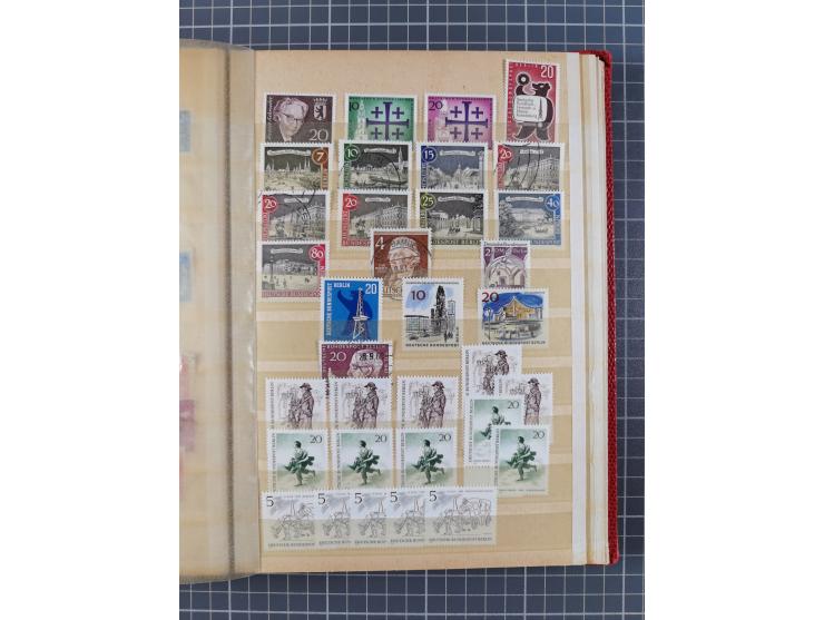 1920/57 (ca.), meist ungebrauchte Dublettenpartie, dabei u.a. bessere Werte und komplette Sätze, Mi.-Nr. 238I ungebraucht (23