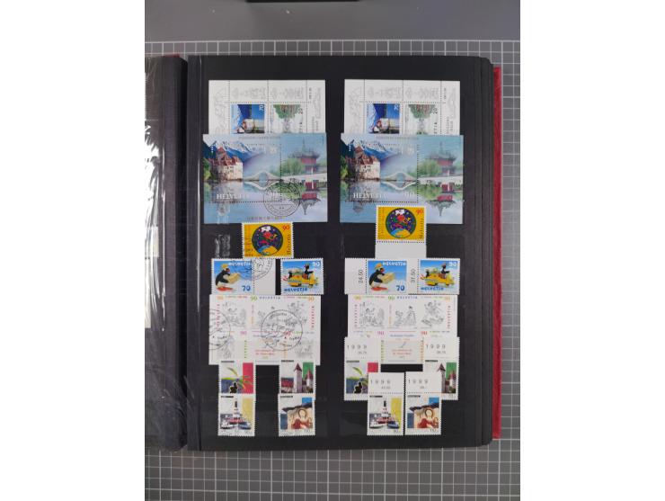 1978/2017, in den Hauptnummern je postfrische und gestempelte komplette Sammlung, Frankaturwert ca. 1600 CHF, in drei Alben