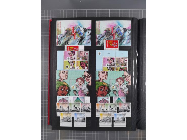 1978/2017, in den Hauptnummern je postfrische und gestempelte komplette Sammlung, Frankaturwert ca. 1600 CHF, in drei Alben