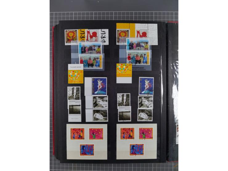 1978/2017, in den Hauptnummern je postfrische und gestempelte komplette Sammlung, Frankaturwert ca. 1600 CHF, in drei Alben