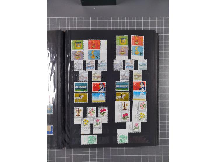 1978/2017, in den Hauptnummern je postfrische und gestempelte komplette Sammlung, Frankaturwert ca. 1600 CHF, in drei Alben
