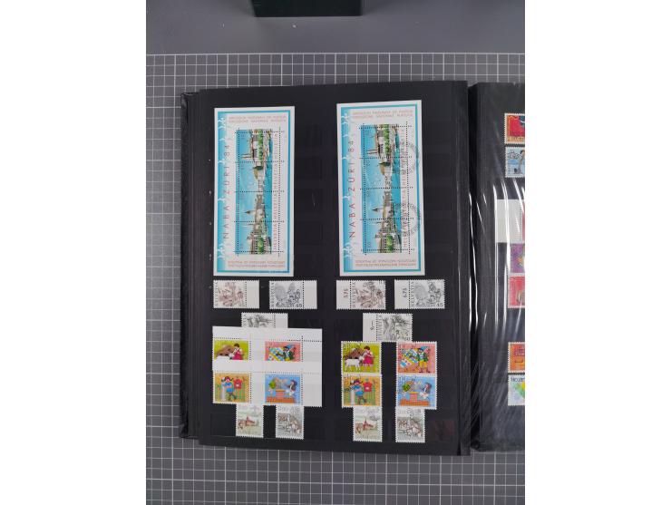 1978/2017, in den Hauptnummern je postfrische und gestempelte komplette Sammlung, Frankaturwert ca. 1600 CHF, in drei Alben