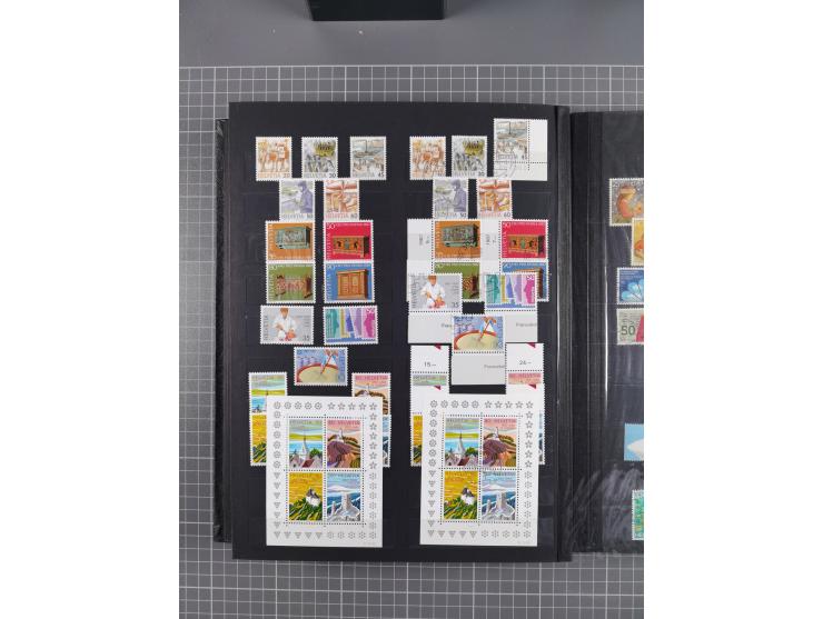 1978/2017, in den Hauptnummern je postfrische und gestempelte komplette Sammlung, Frankaturwert ca. 1600 CHF, in drei Alben