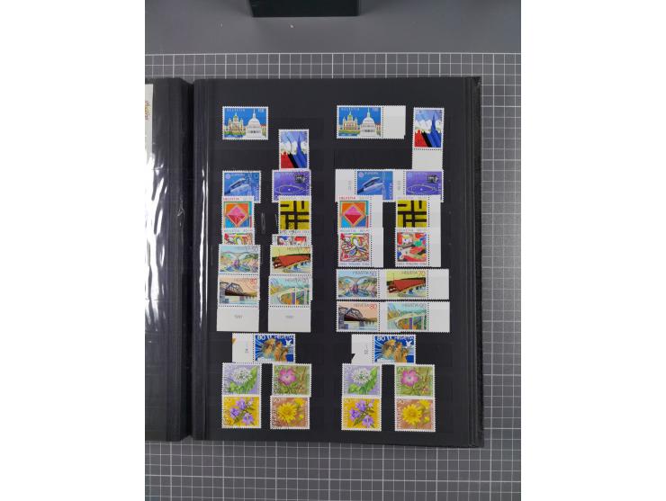 1978/2017, in den Hauptnummern je postfrische und gestempelte komplette Sammlung, Frankaturwert ca. 1600 CHF, in drei Alben
