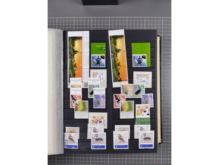 1978/2017, in den Hauptnummern je postfrische und gestempelte komplette Sammlung, Frankaturwert ca. 1600 CHF, in drei Alben
