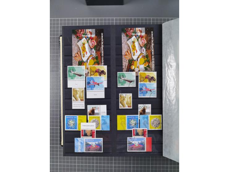 1978/2017, in den Hauptnummern je postfrische und gestempelte komplette Sammlung, Frankaturwert ca. 1600 CHF, in drei Alben
