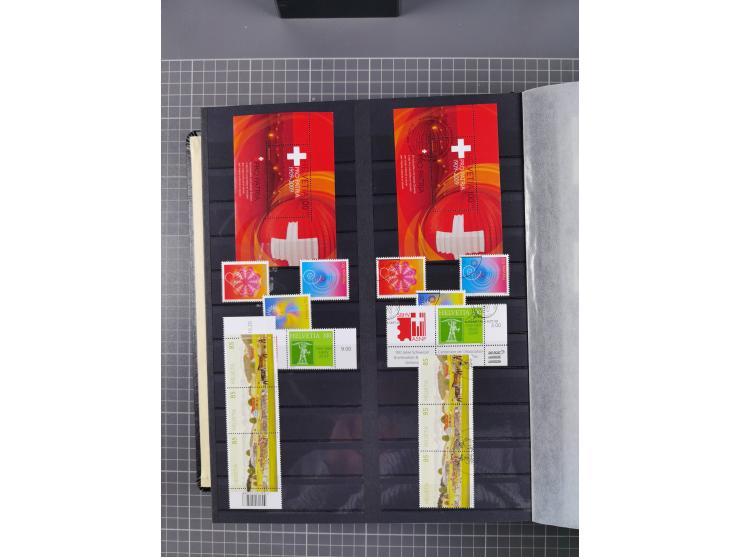 1978/2017, in den Hauptnummern je postfrische und gestempelte komplette Sammlung, Frankaturwert ca. 1600 CHF, in drei Alben