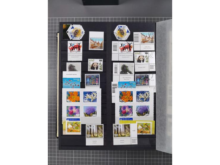 1978/2017, in den Hauptnummern je postfrische und gestempelte komplette Sammlung, Frankaturwert ca. 1600 CHF, in drei Alben