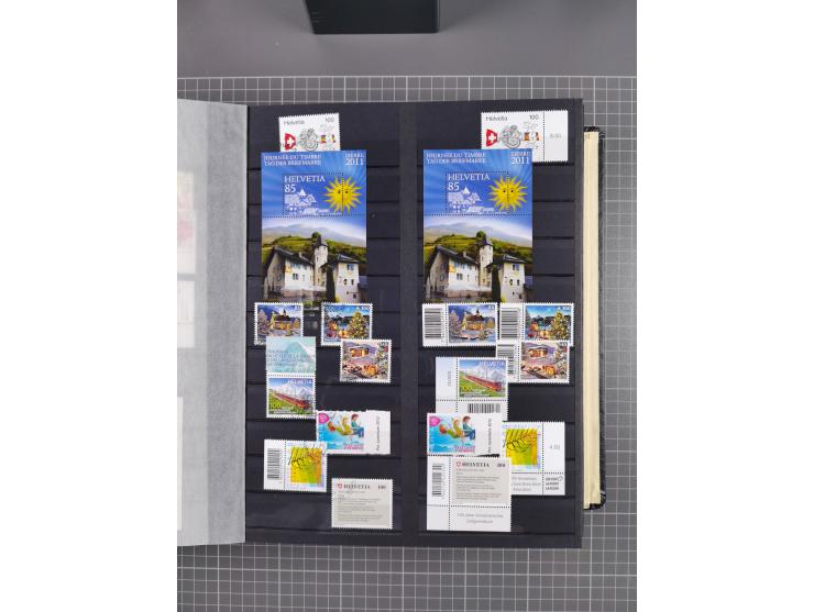 1978/2017, in den Hauptnummern je postfrische und gestempelte komplette Sammlung, Frankaturwert ca. 1600 CHF, in drei Alben