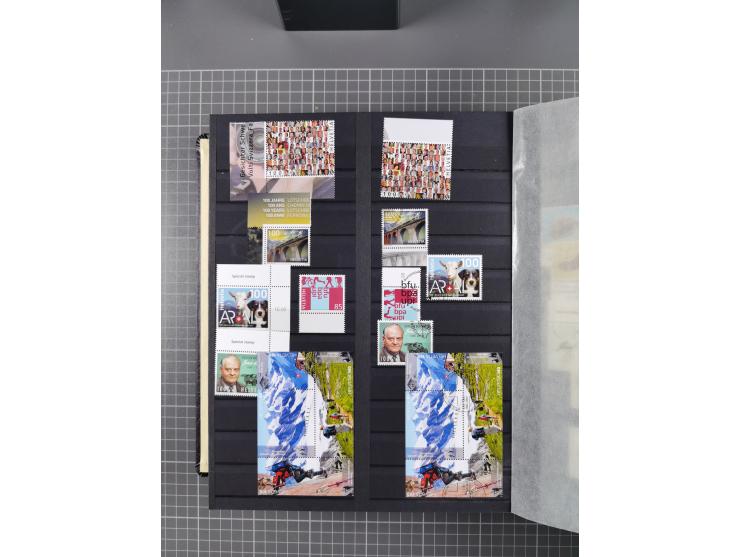 1978/2017, in den Hauptnummern je postfrische und gestempelte komplette Sammlung, Frankaturwert ca. 1600 CHF, in drei Alben