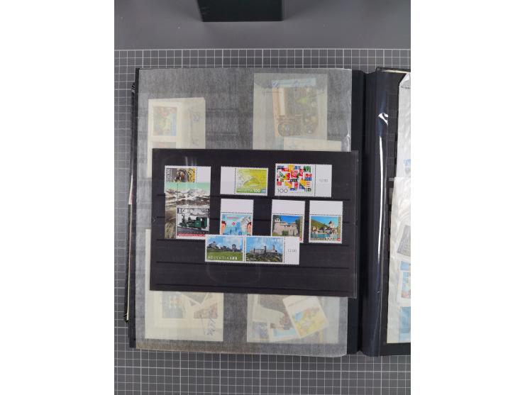 1978/2017, in den Hauptnummern je postfrische und gestempelte komplette Sammlung, Frankaturwert ca. 1600 CHF, in drei Alben
