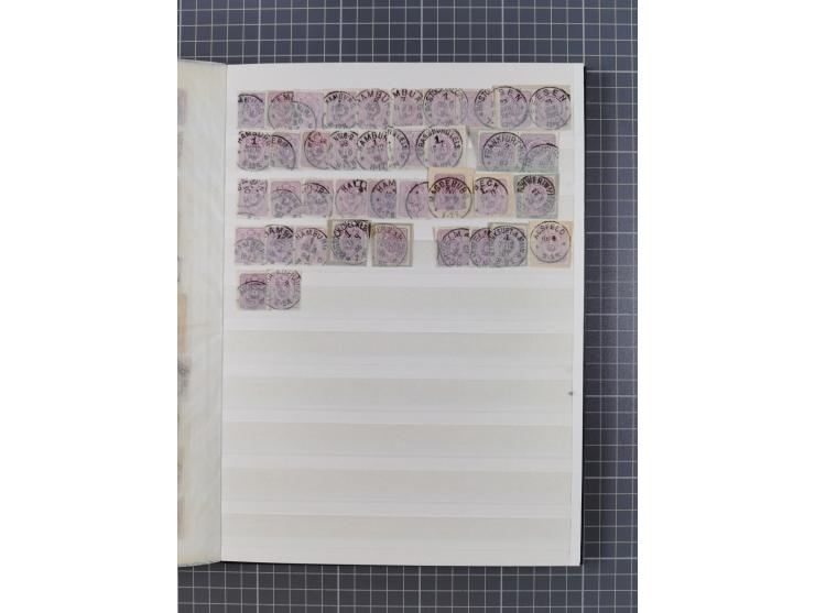 1880/1940 (ca.), interessante Partie in 6 Steckbüchern, dabei u.a. Kolonien sowie schöner Teil Infla mit vielen guten signier