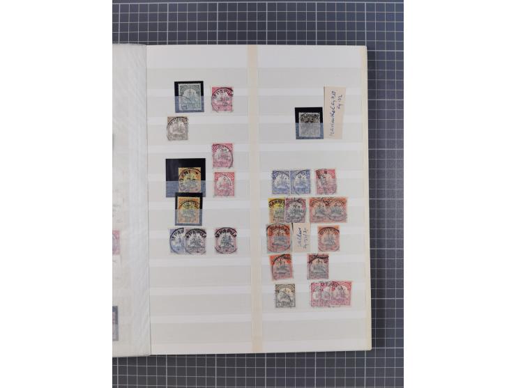 1880/1940 (ca.), interessante Partie in 6 Steckbüchern, dabei u.a. Kolonien sowie schöner Teil Infla mit vielen guten signier