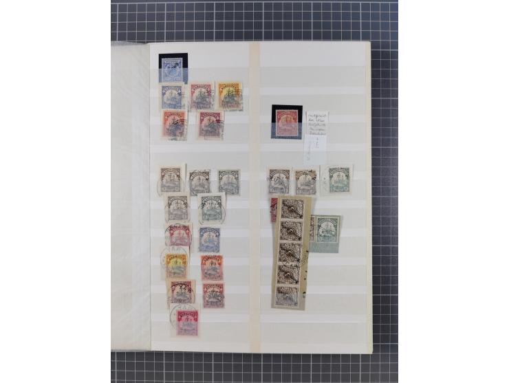 1880/1940 (ca.), interessante Partie in 6 Steckbüchern, dabei u.a. Kolonien sowie schöner Teil Infla mit vielen guten signier