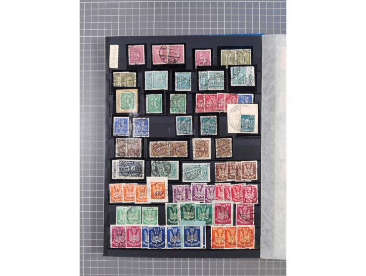 1880/1940 (ca.), interessante Partie in 6 Steckbüchern, dabei u.a. Kolonien sowie schöner Teil Infla mit vielen guten signier