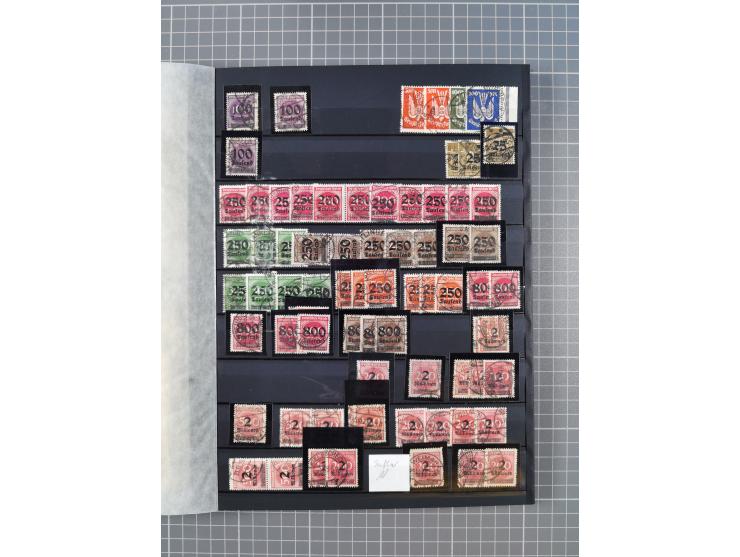 1880/1940 (ca.), interessante Partie in 6 Steckbüchern, dabei u.a. Kolonien sowie schöner Teil Infla mit vielen guten signier