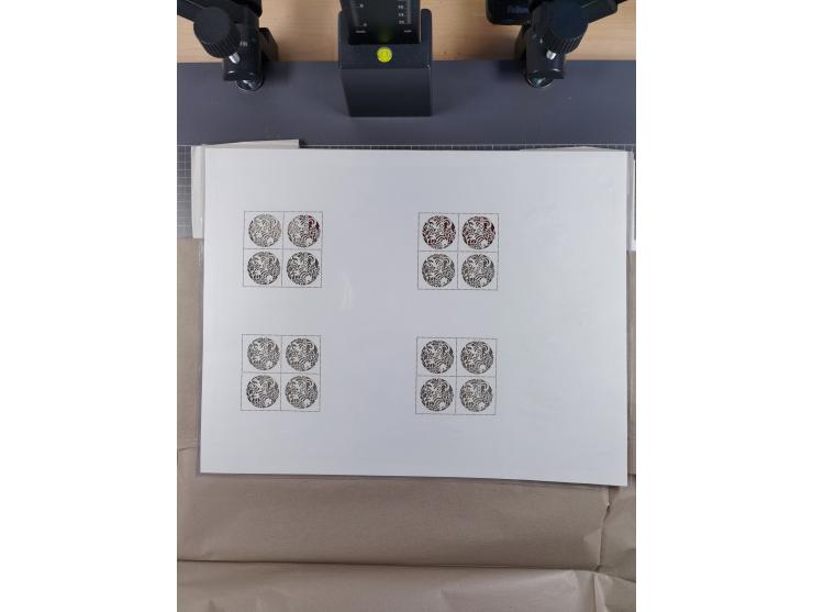 2011/20, postfrische Partie mit 10 unzerteilten Druckbogen “Tierkreiszeichen”, ferner ein Druckbogen aus Kanada Block Mi.-Nr.