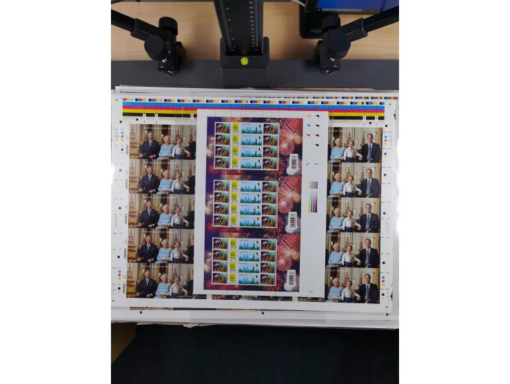 2000/20, 11 mint never hinged large printing panes or special souvenir sheets, each limited to only 200–5000 pieces, incl. e.