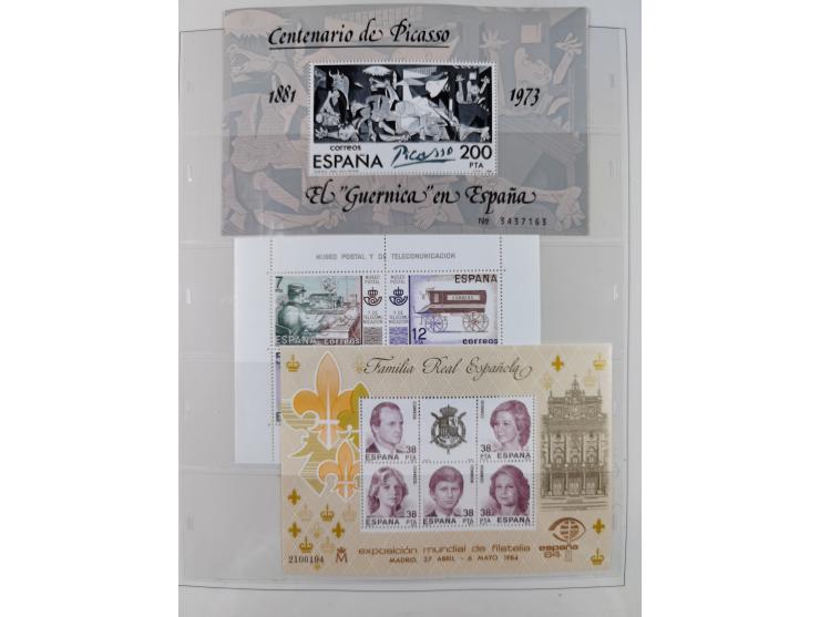 1850/1980, in the beginning mostly used and unused, from 1961-80 apparently complete mint never hinged collection, starting f